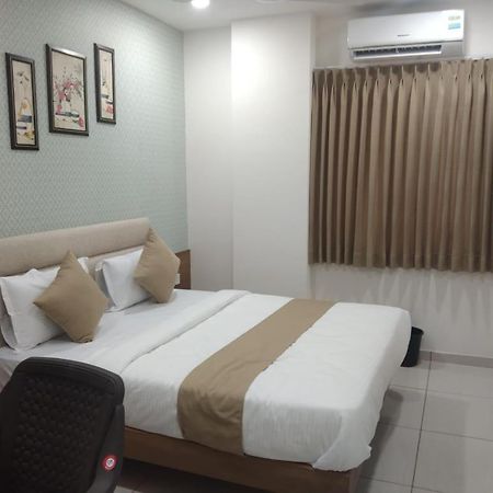 Hotel Md Residency Ānand Dış mekan fotoğraf