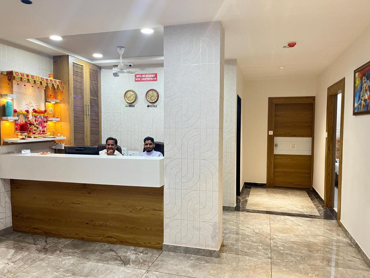Hotel Md Residency Ānand Dış mekan fotoğraf