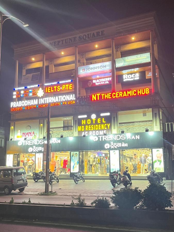 Hotel Md Residency Ānand Dış mekan fotoğraf