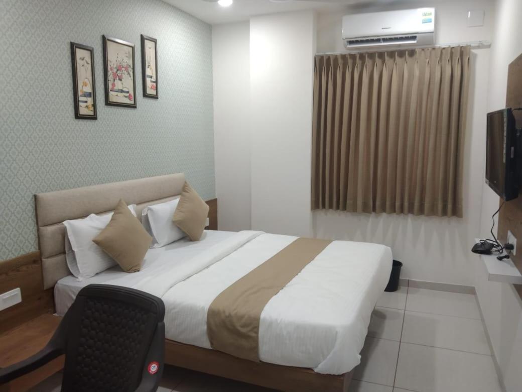 Hotel Md Residency Ānand Dış mekan fotoğraf